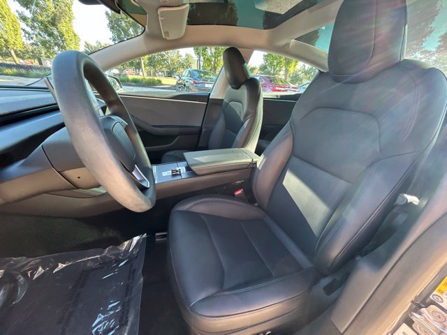Used 2024 Tesla Model 3 Standard Range RWD image 17