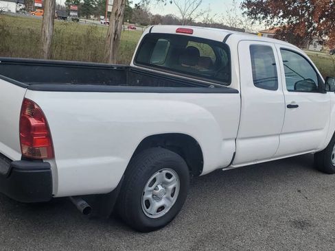 Used 2015 Toyota Tacoma 2WD Access Cab image 10
