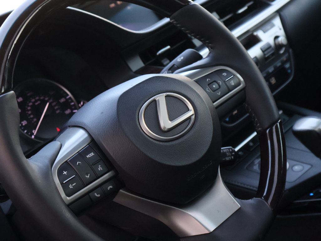 Used 2016 Lexus ES 350 w/ Premium Package w/Wood Trim FWD image 22