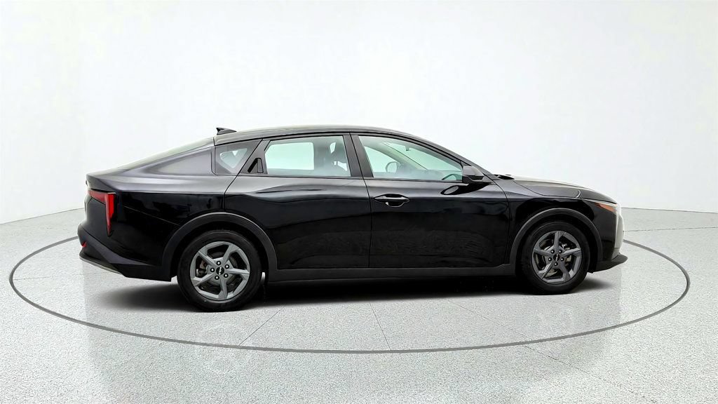 Used 2025 Kia K4 FWD image 4
