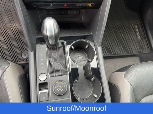 Used 2021 Volkswagen Atlas Cross Sport SEL Premium R-Line image 15