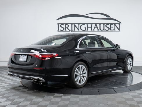 Certified 2023 Mercedes-Benz S 500 4MATIC w/ 3D Technology Package image 5