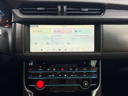 Used 2018 Jaguar XF S image 29