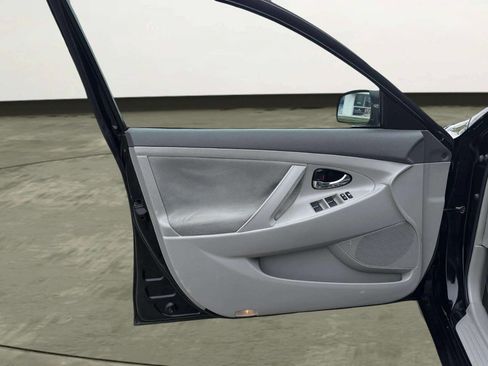 Used 2011 Toyota Camry LE w/ LE Extra-Value Pkg FWD image 10