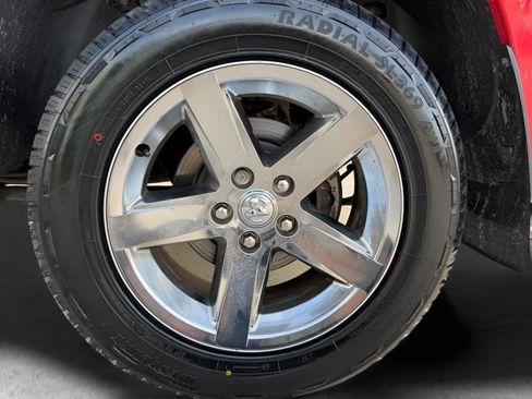 Used 2013 RAM 1500 Express image 22