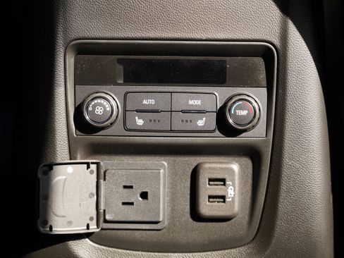 Used 2024 Buick Enclave Avenir w/ Avenir Technology Package image 14