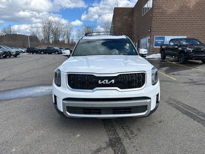Used 2024 Kia Telluride EX w/ EX Captain's Chair Package