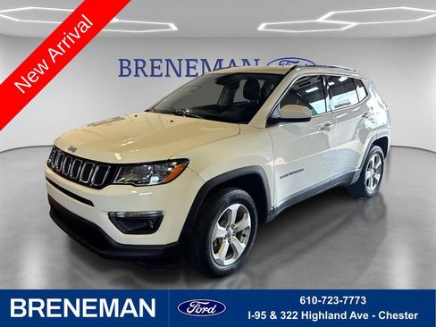 Used 2019 Jeep Compass Latitude AWD/4WD image 1