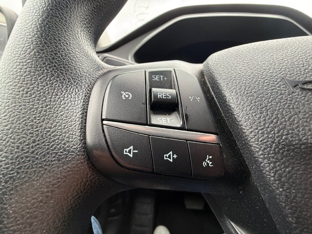 Used 2025 Ford Escape Active AWD/4WD image 15