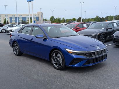 Used 2025 Hyundai Elantra SEL