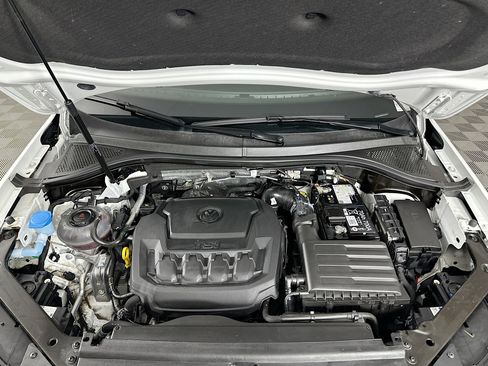 Used 2024 Volkswagen Tiguan SE image 33