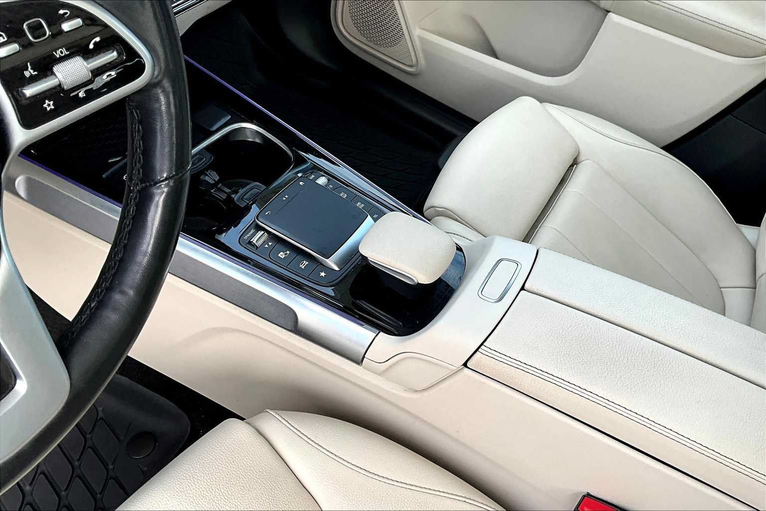 Used 2021 Mercedes-Benz GLB 250 4MATIC image 17
