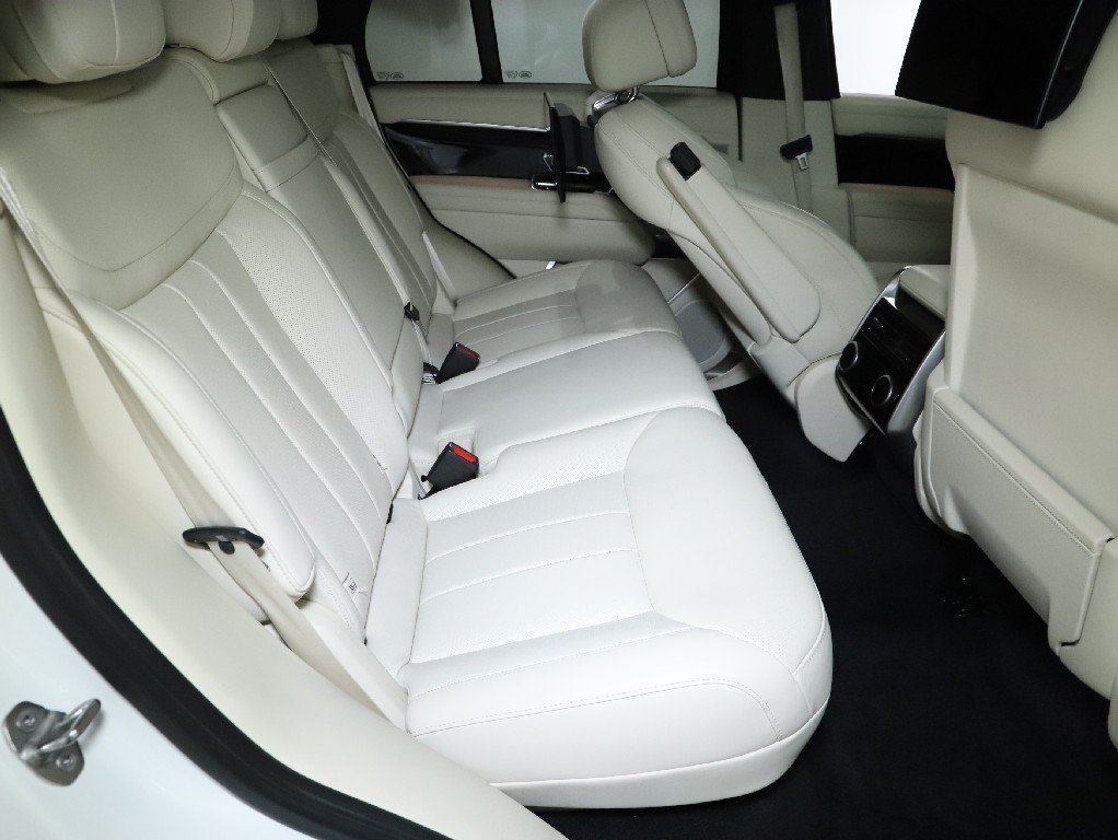 Used 2023 Land Rover Range Rover SE AWD/4WD image 28