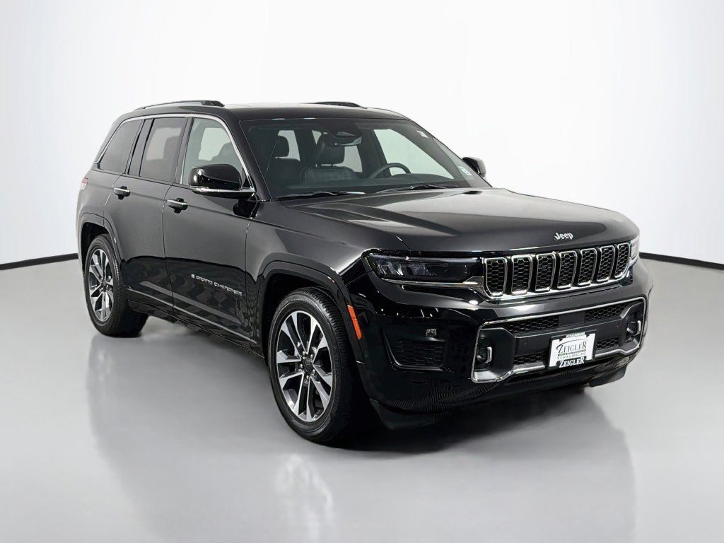Used 2023 Jeep Grand Cherokee Overland AWD/4WD image 1