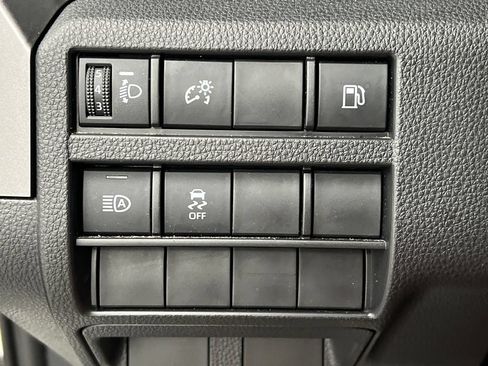 Used 2025 Toyota 4Runner SR5 AWD/4WD image 45