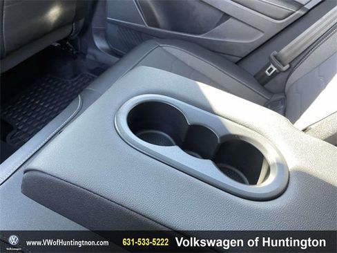 Certified 2025 Volkswagen Taos SE w/ Taos Adventure Package (SXB) image 10