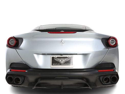 Used 2019 Ferrari Portofino RWD image 3