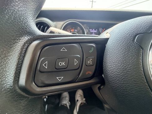 Used 2018 Jeep Wrangler Unlimited Sport AWD/4WD image 11
