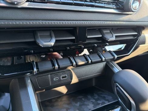 New 2026 Chevrolet Colorado LT image 15