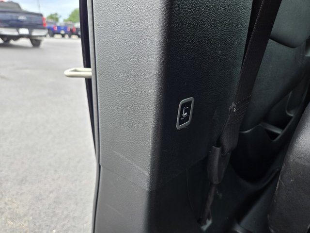 Used 2026 Chrysler Pacifica Select FWD image 34