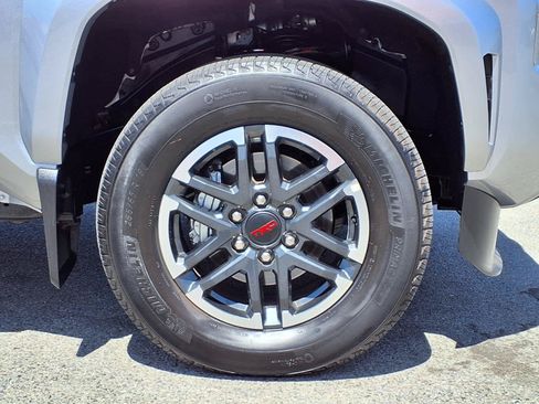 Certified 2025 Toyota Tacoma TRD Sport AWD/4WD image 7