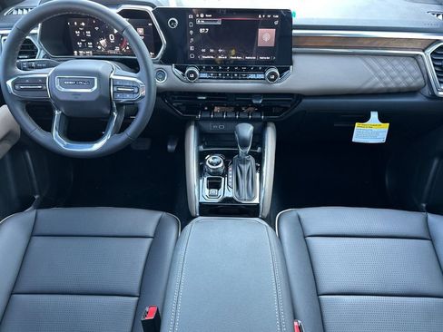 New 2026 GMC Canyon Denali AWD/4WD image 11