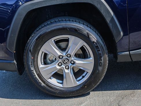 Used 2025 Toyota RAV4 XLE FWD image 29