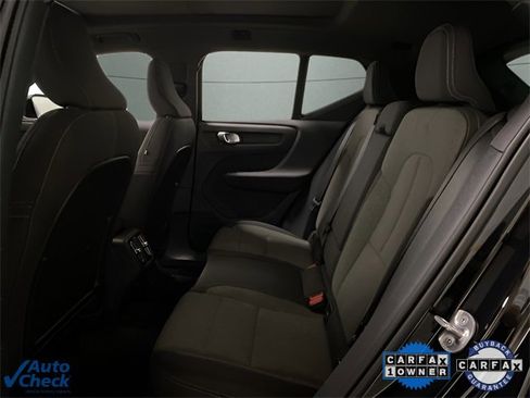 Used 2025 Volvo XC40 B5 Core image 59