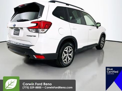 Used 2020 Subaru Forester Premium image 10