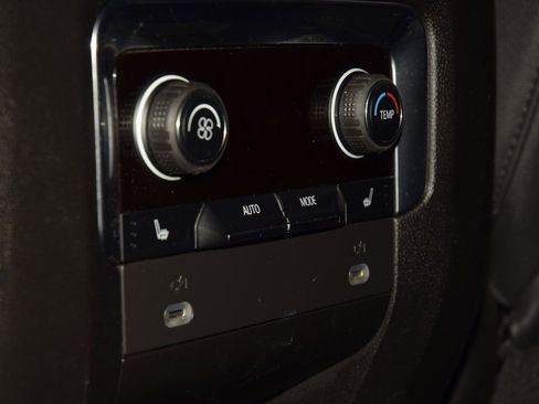 Used 2023 Chevrolet Tahoe Z71 w/ Z71 Off-Road Package AWD/4WD image 43