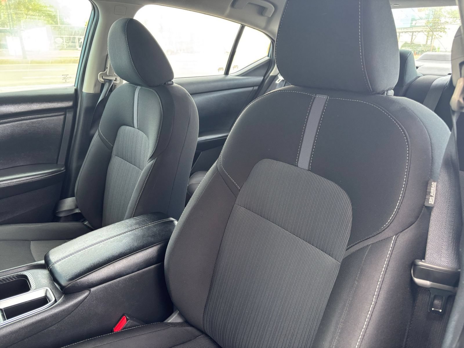 Used 2024 Nissan Sentra SV FWD image 31