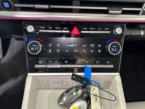 Used 2024 Hyundai Santa Fe Calligraphy image 23