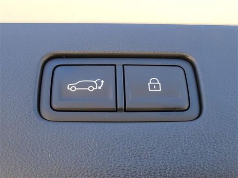 New 2026 Hyundai Ioniq 9 SEL w/ Tow & Go Package image 9