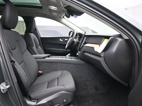 New 2026 Volvo XC60 B5 Core w/ Protection Package Premier image 23