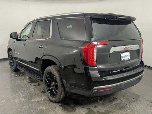 Used 2023 GMC Yukon SLT w/ SLT Luxury Package image 5