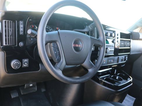 Used 2020 GMC Savana 2500 w/ Enhanced Convenience Package image 15