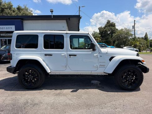 Used 2024 Jeep Wrangler Unlimited Sahara AWD/4WD image 16