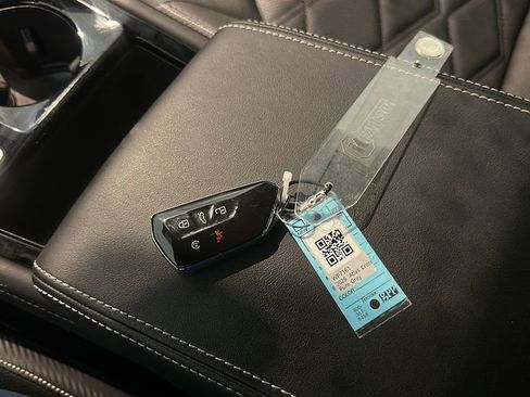 Used 2026 Volkswagen Atlas Cross Sport SE FWD image 29