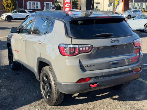 Used 2023 Jeep Compass Trailhawk image 15