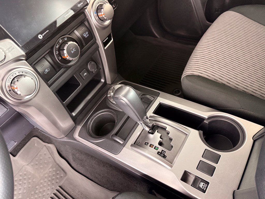 Certified 2022 Toyota 4Runner SR5 AWD/4WD image 4