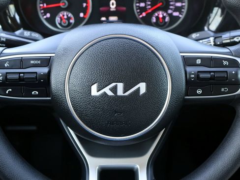 Used 2023 Kia K5 LXS FWD image 19