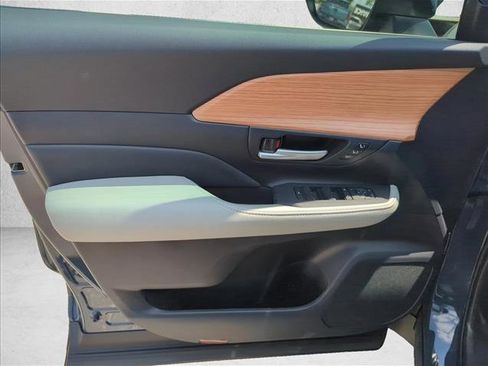 New 2026 Toyota Grand Highlander AWD image 10
