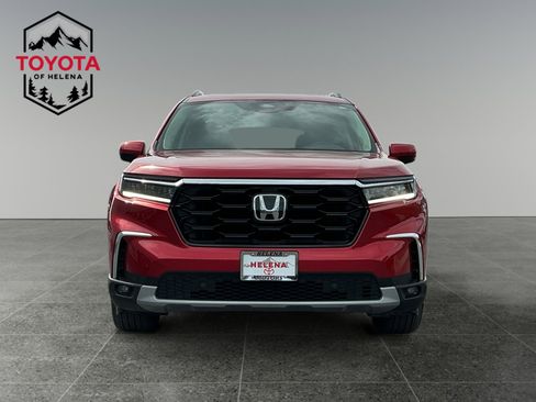 Used 2025 Honda Pilot Touring image 8