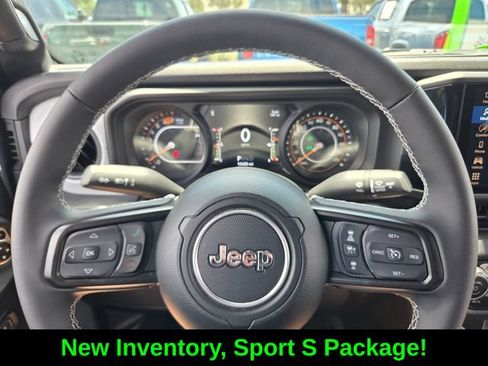 Certified 2025 Jeep Wrangler Sport AWD/4WD image 27