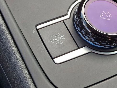 New 2025 Volkswagen Tiguan S image 19