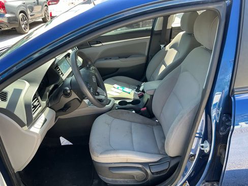 Used 2020 Hyundai Elantra SEL FWD image 11