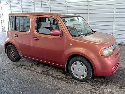 Used 2009 Nissan Cube 1.8 S w/ Interior Designer Pkg FWD image 3