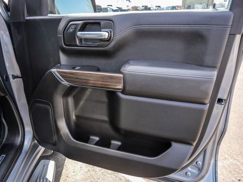 Used 2022 Chevrolet Silverado 1500 RST image 18