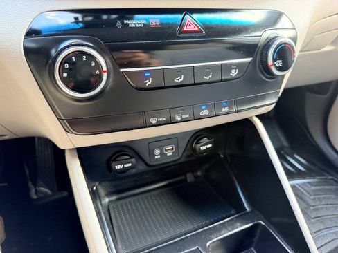 Used 2019 Hyundai Tucson SE w/ Cargo Package AWD/4WD image 39