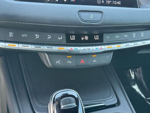 Used 2022 Cadillac XT4 Premium Luxury w/ Enhanced Visibility Package image 25